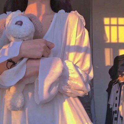 俏皮女学生